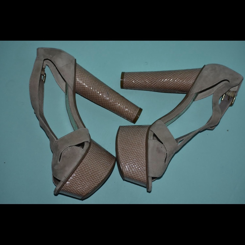 WILD PAIR TAN PLATFORM HIGH HERL SANDAL